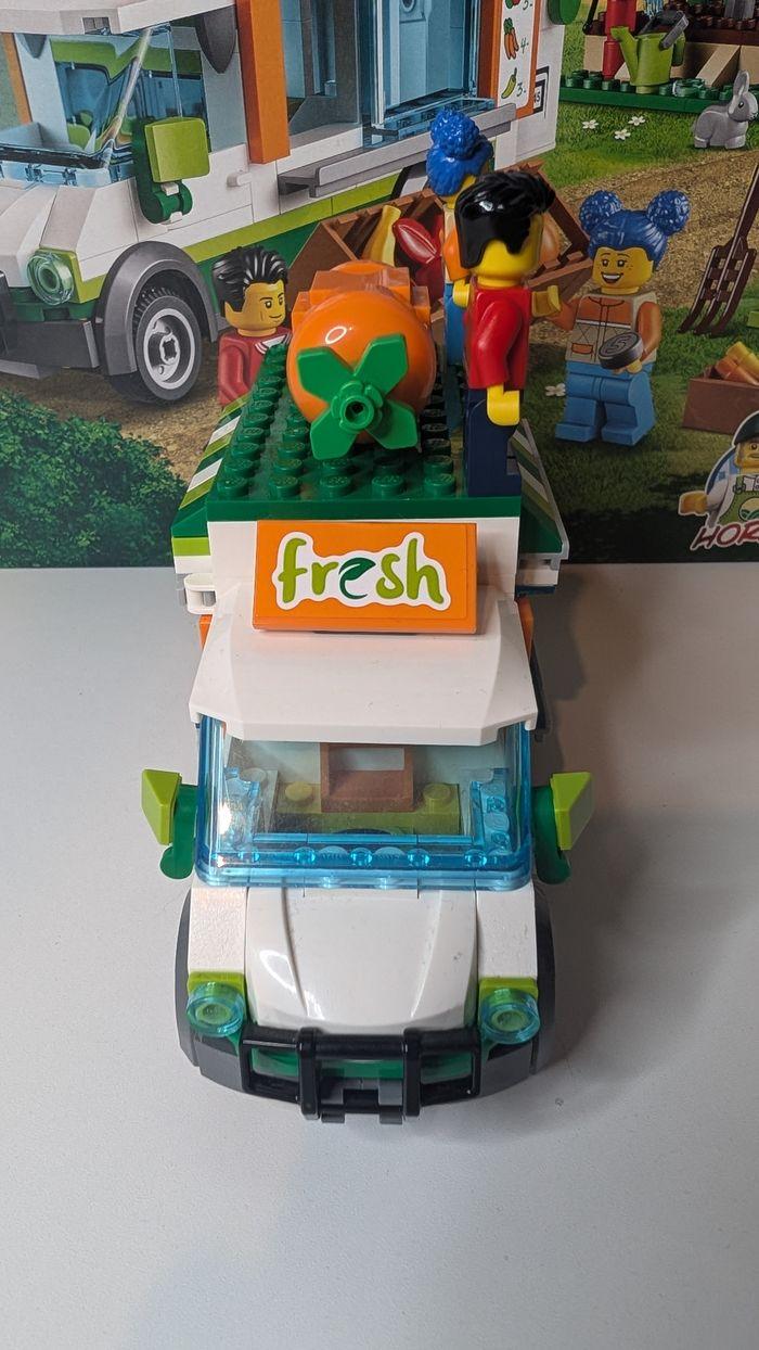 [Lego] Le camion de marché des fermiers 60345 - photo numéro 4