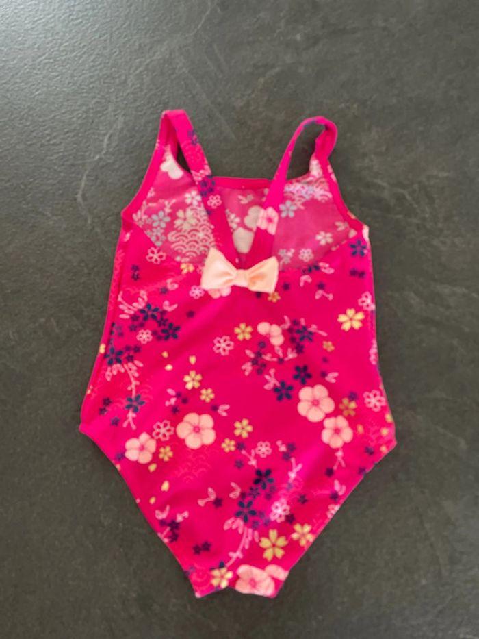 Maillot de bain rose fleurs Décathlon 3 ans - photo numéro 2