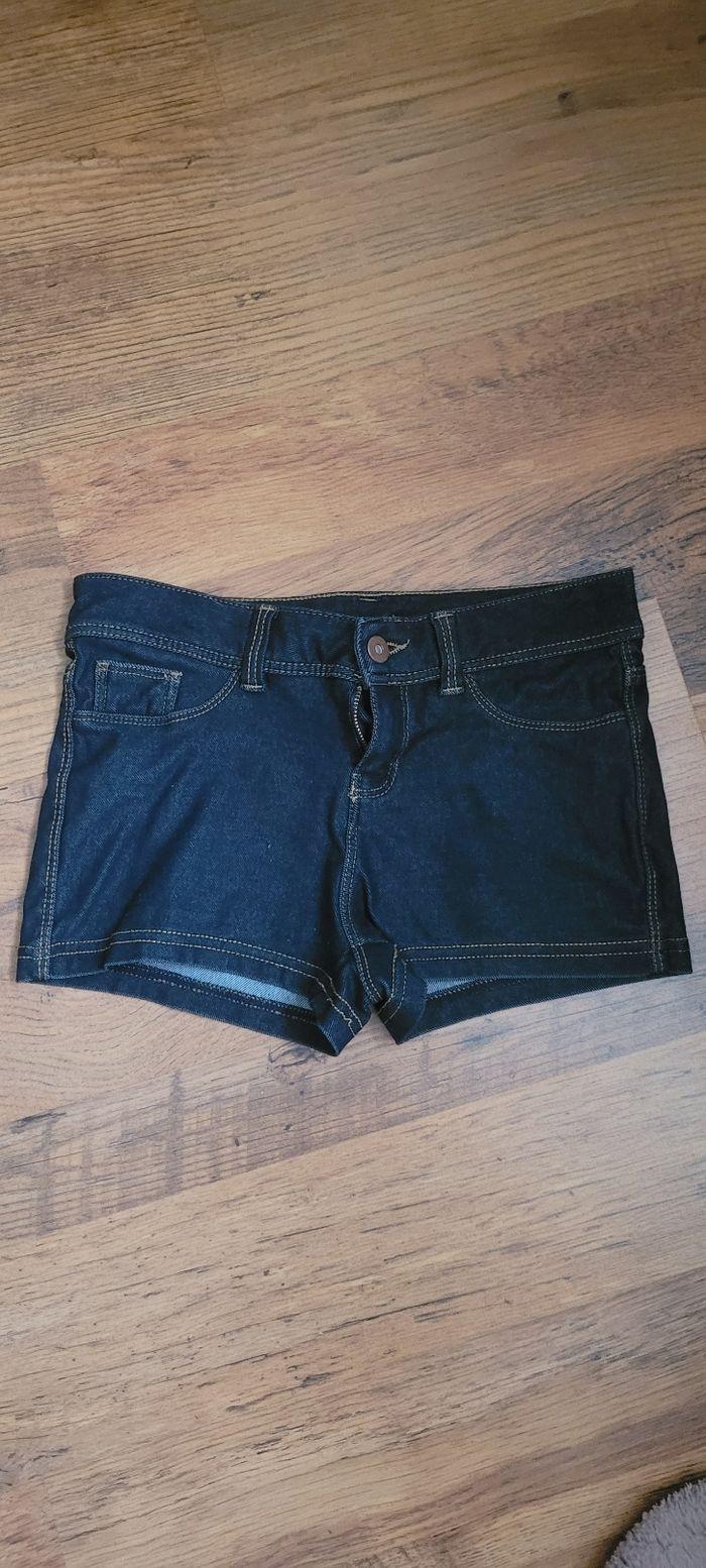 Short jeans extensible