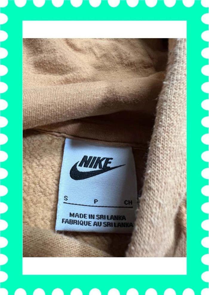 👕 Sweat à capuche Nike logo brodé Doré Taille S 👕 - photo numéro 8