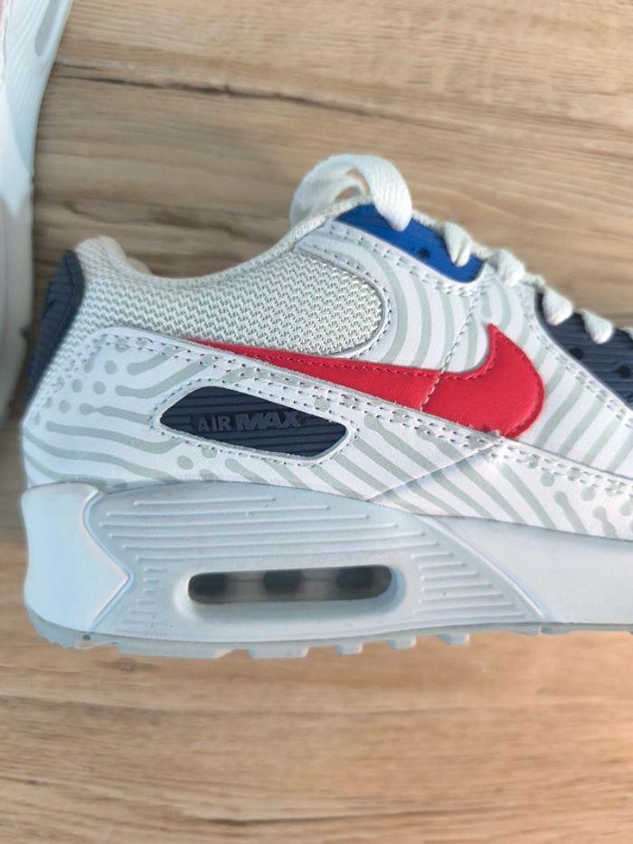 Baskets Nike air max 90 euro tour blanche pointure 39 comme neuves - photo numéro 8