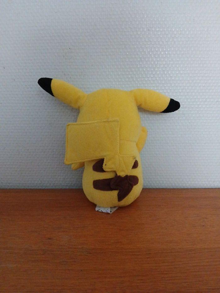 Peluche pikachu tomy - photo numéro 3