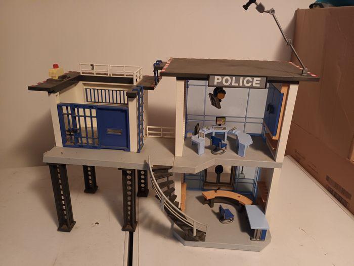 Commissariat police playmobil - photo numéro 1