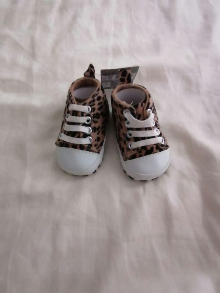 Chaussure bébé - photo numéro 1