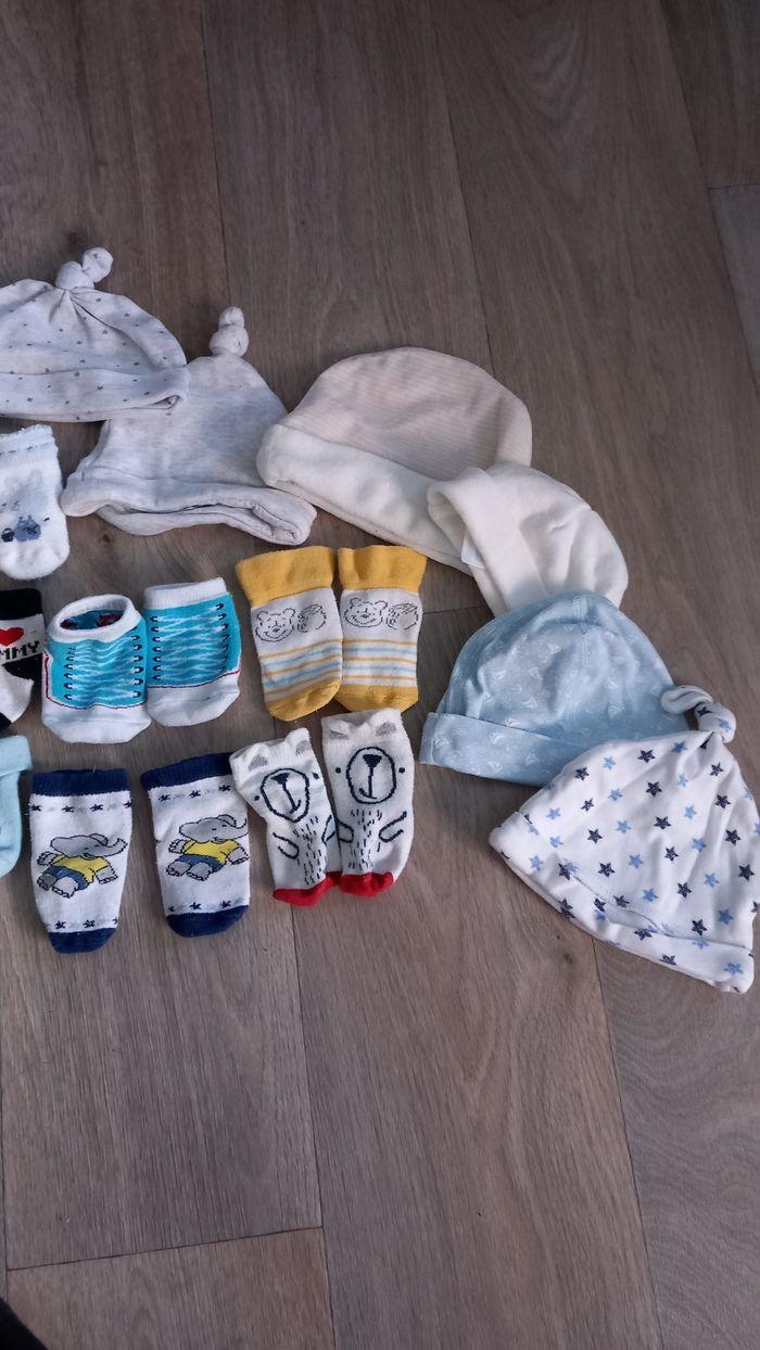 Lot de chaussettes et bonnet de naissance pour garçon - photo numéro 4