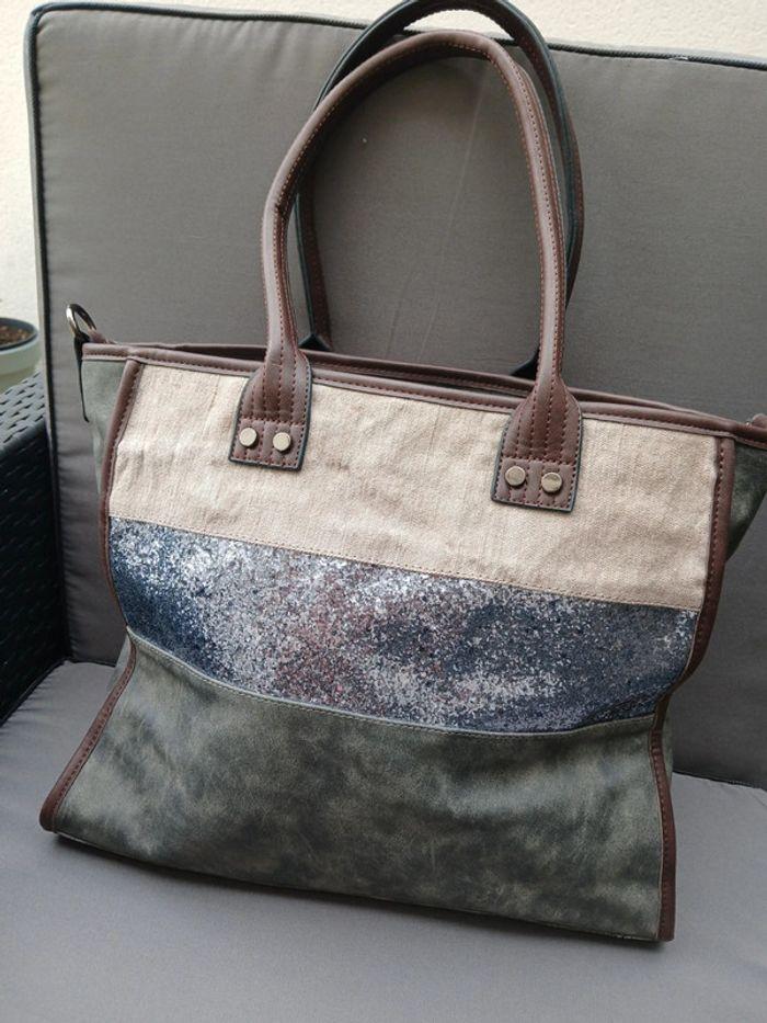 Sac fourre tout, couleur gris et beige - photo numéro 1