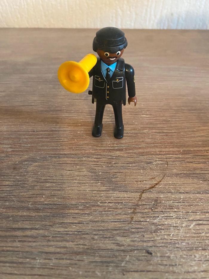 Policier playmobil - photo numéro 1