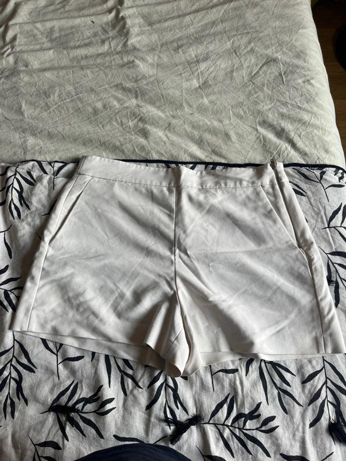 Short blanc Zara - photo numéro 1