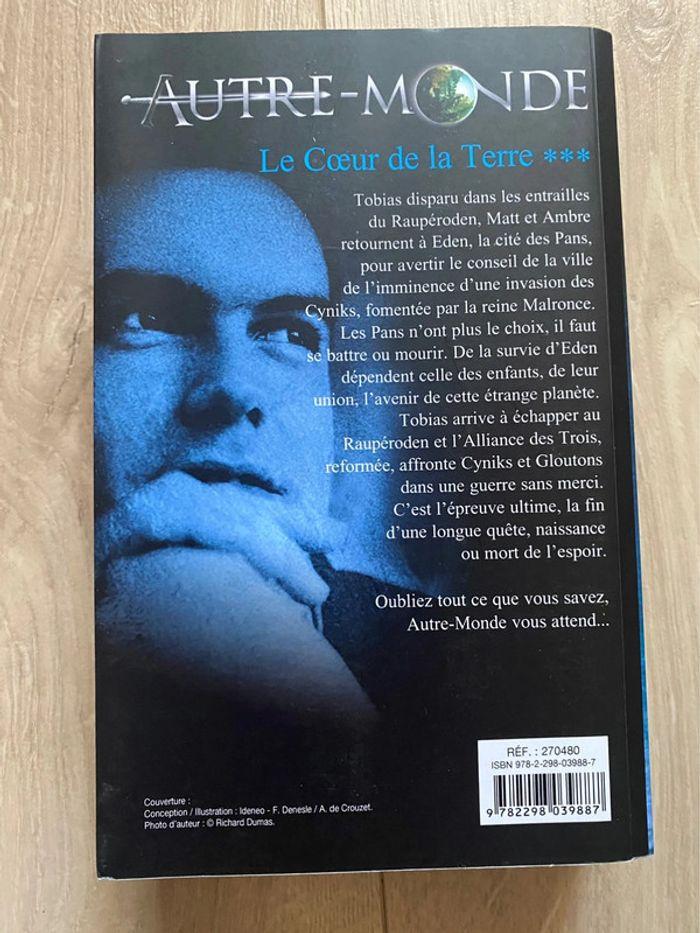 Maxime Chattam Autre Monde Tome 3 Le Coeur de la Terre - photo numéro 2