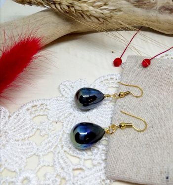 Boucles d'oreilles goutte en verre bleu métal - photo numéro 3