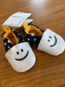 Chaussons smiley face mixe 0-3 mois