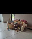 Lot sylvanian maison+crèche