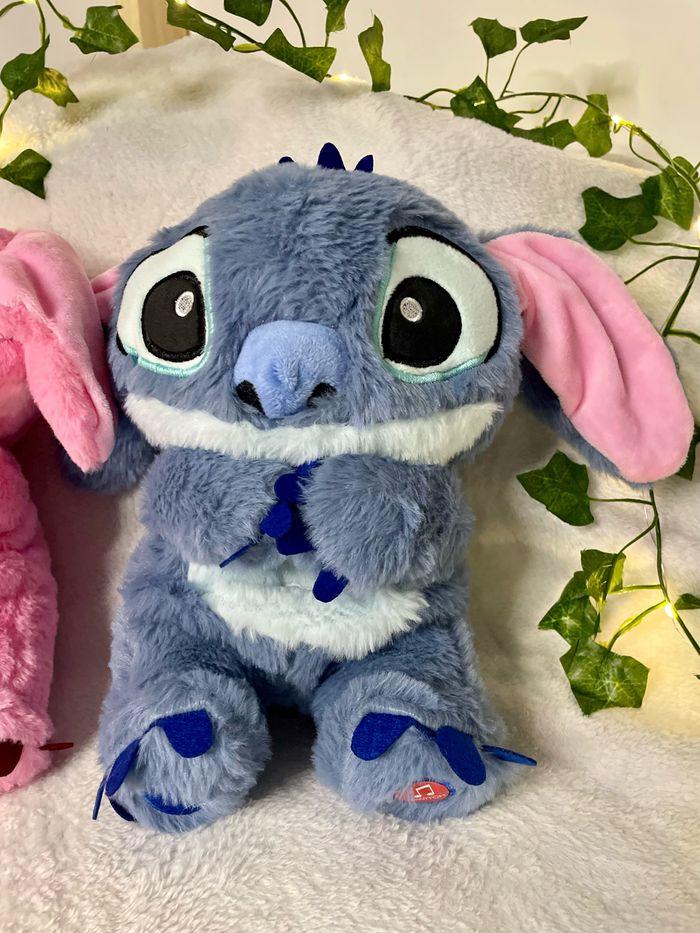 Peluche lumineuse Disney Stitch qui respire - photo numéro 5