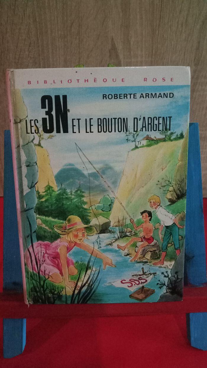 Les 3N et le bouton d'argent, 1973, bibliothèque rose - photo numéro 1