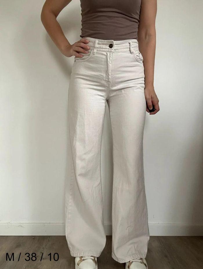 Jean droit wide leg beige Bershka – Tendance et décontracté, taille 38, très bon état 💖 - photo numéro 4