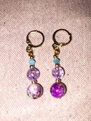 Boucles d oreilles acier inoxydable doré perles de verres et cristal bleues et violet