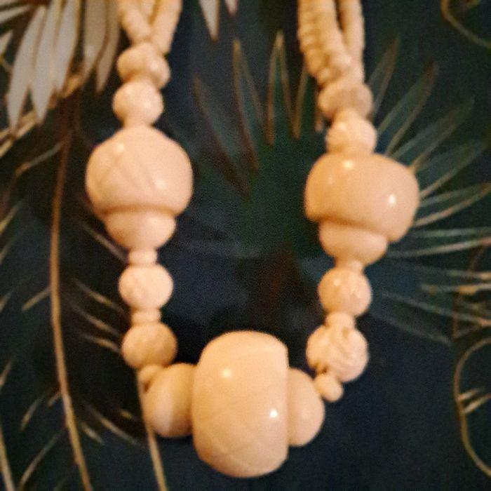 Collier en os ancien - photo numéro 5