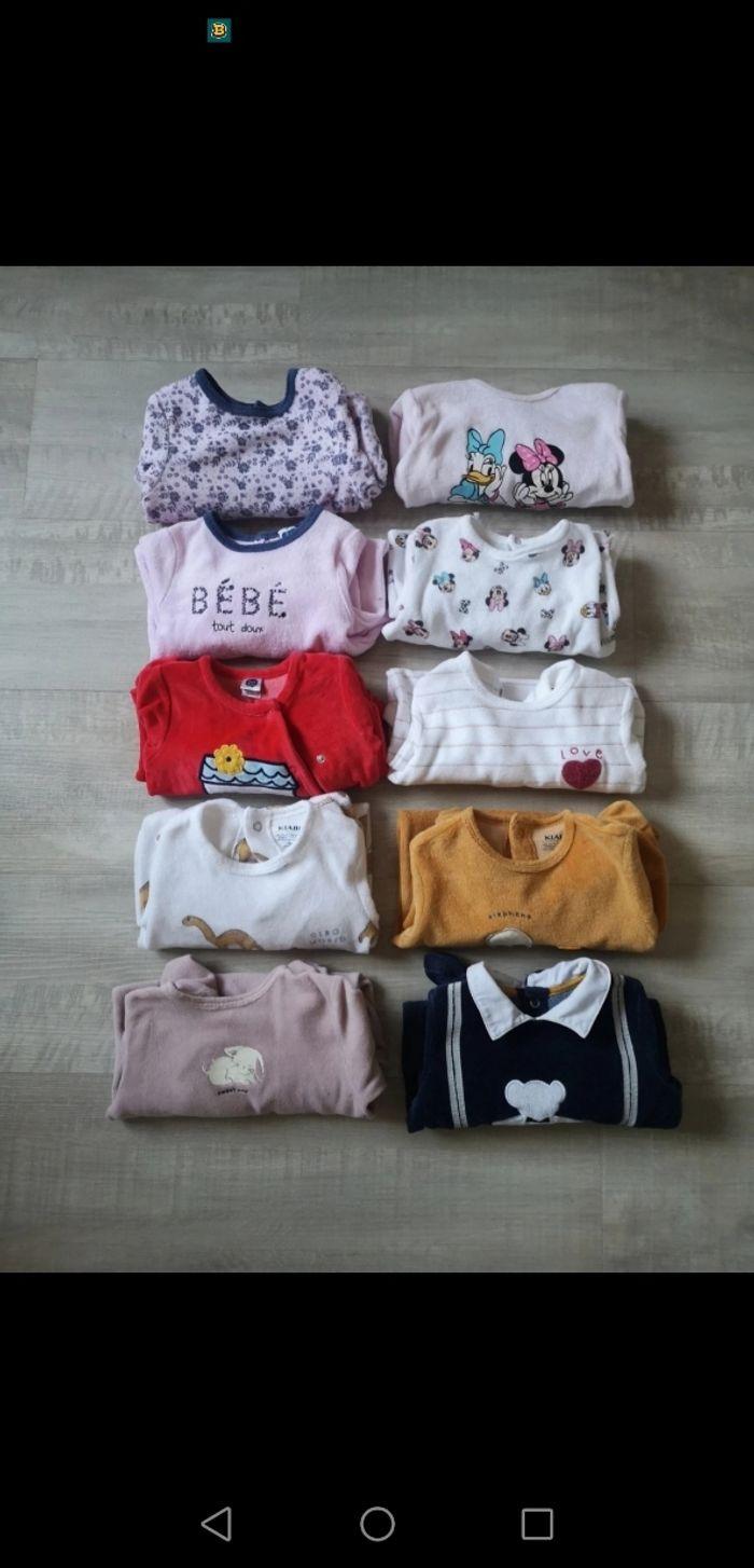 Lot de 8 pyjamas 6 mois - photo numéro 1