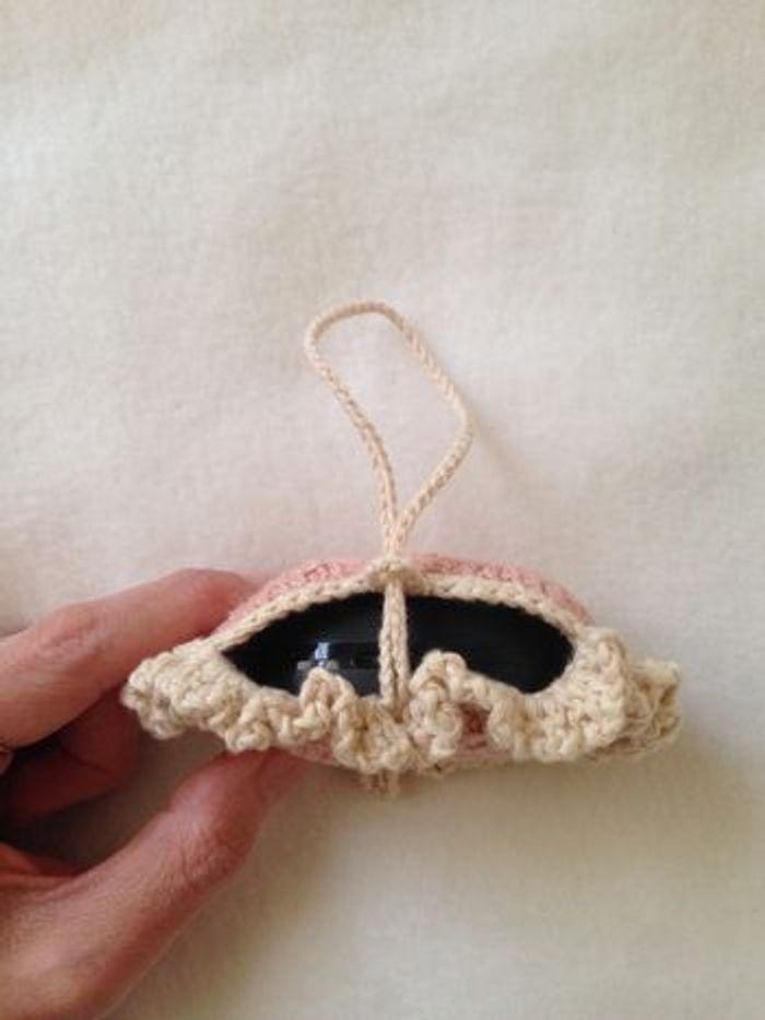 Pochette coeur au crochet - photo numéro 5