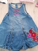 Robe en jean fleurie