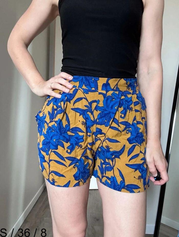 Short fluide bleu et jaune H&M taille 36 💖 - photo numéro 2