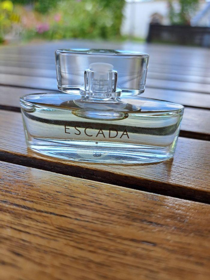 Miniature eau de parfum ESCADA - photo numéro 1