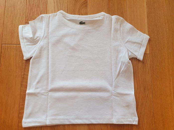 T-Shirt "Lacoste" blanc  pour fille 4 ans neuf sous blister. - photo numéro 8