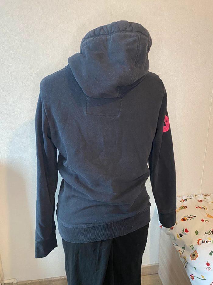 Sweat à capuche bleu marine et rose Superdry taille M / 38 - photo numéro 6