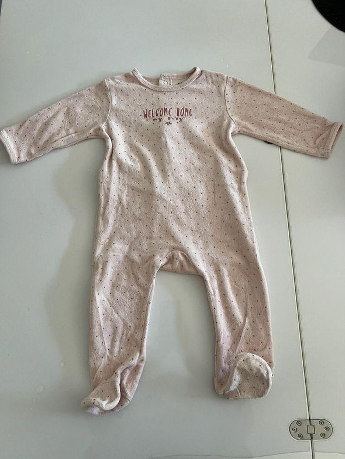 Lot de 4 pyjama kiabi ( 3 en 18 mois le gris en 12 mois) - photo numéro 4