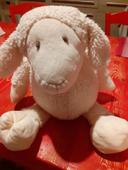 Peluche mouton enfant