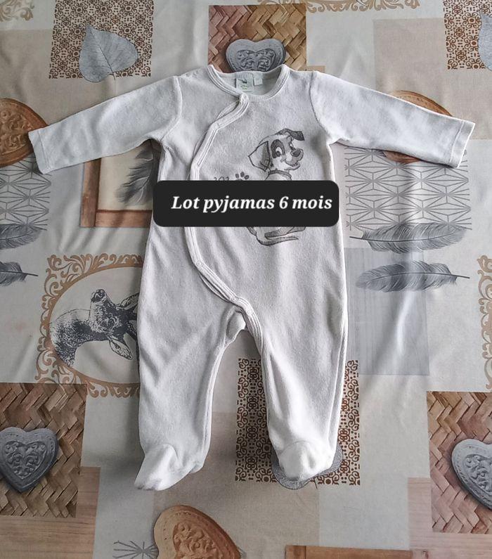 Lot pyjamas 6 mois - photo numéro 1