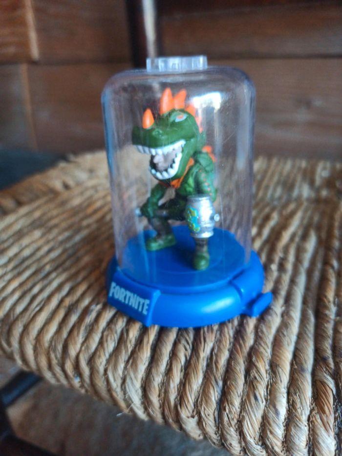 Figurine fortnite tbe - photo numéro 3