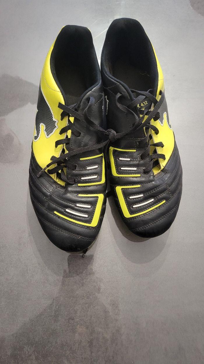 Chaussures de foot à crampon Puma pointure 46 - photo numéro 1