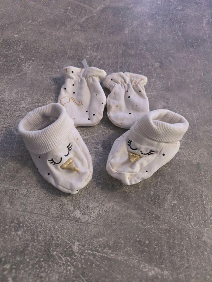 Chaussons et mouffles naissance - photo numéro 1