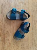 Paire de sandalettes bleu marine 2 brides taille 21 Besson