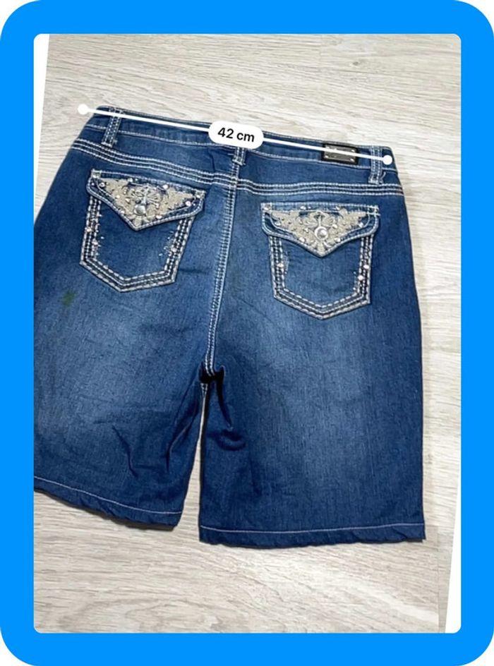 🩳 Short vintage brodé en jean Bleu Earl Jean Taille S-M 🩳 - photo numéro 3