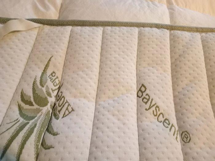 Surmatelas woolmark aloe vera laine vierge - photo numéro 4