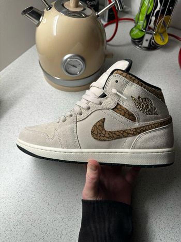 Jordan 1 mid - photo numéro 1