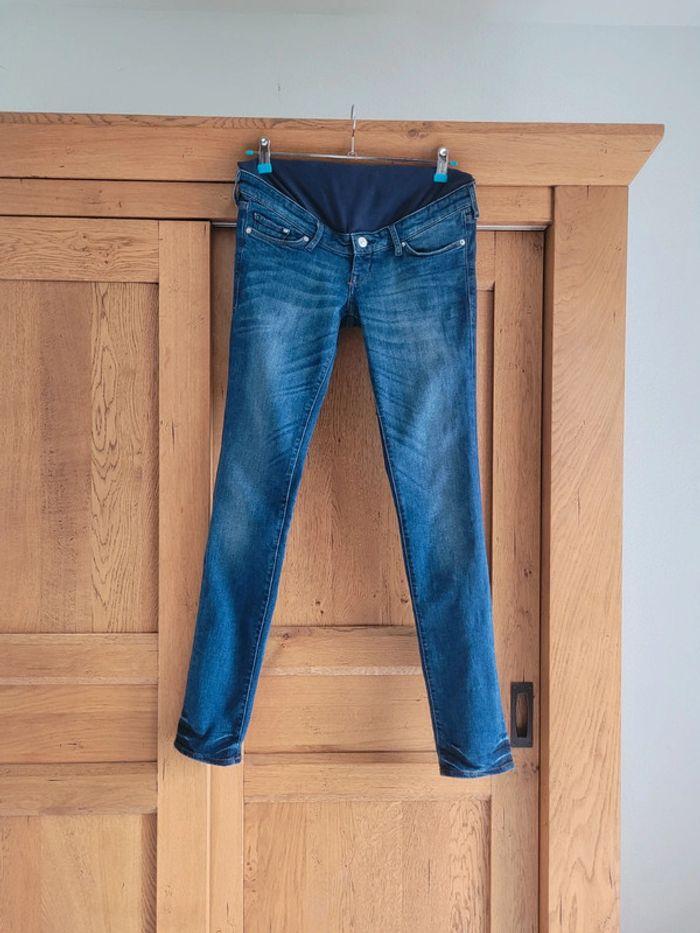 Lot de 2 jeans H&M maternité taille 36 - photo numéro 4