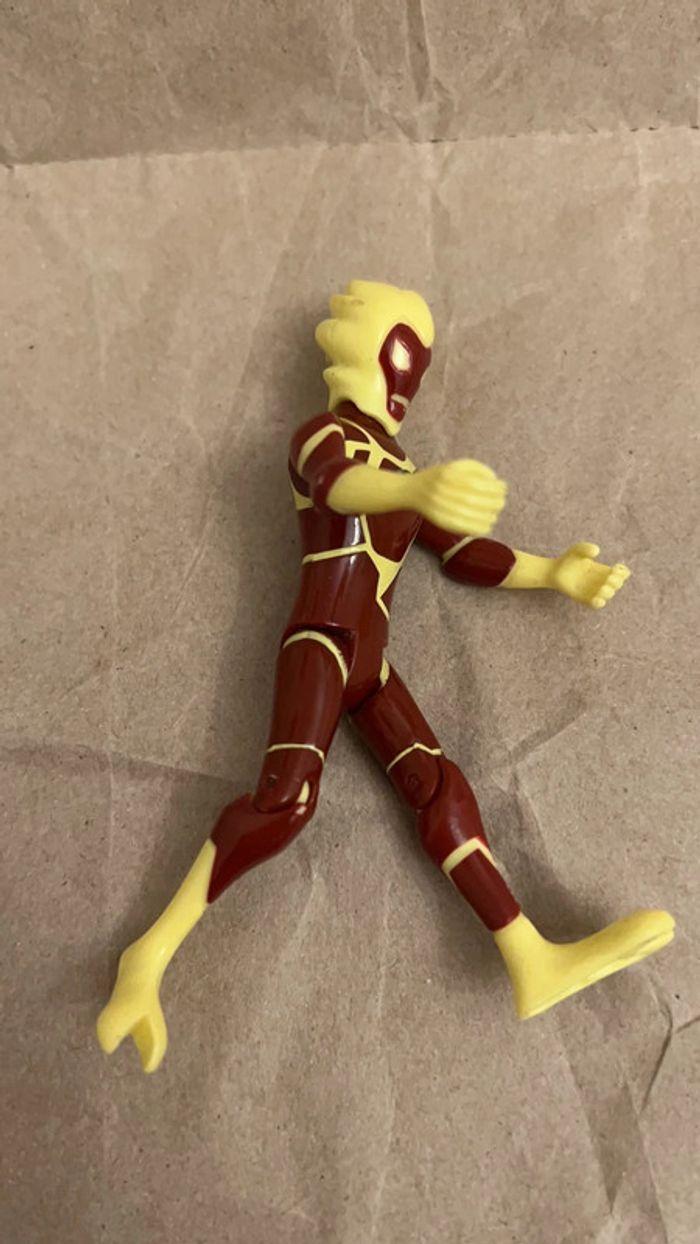 Bandai - 2008 Ben 10 Omniverse figurine Heatblast 10cm - photo numéro 4