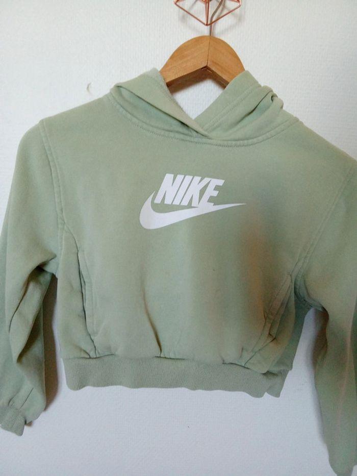 Sweat court taille 8 ans. Nike - photo numéro 2