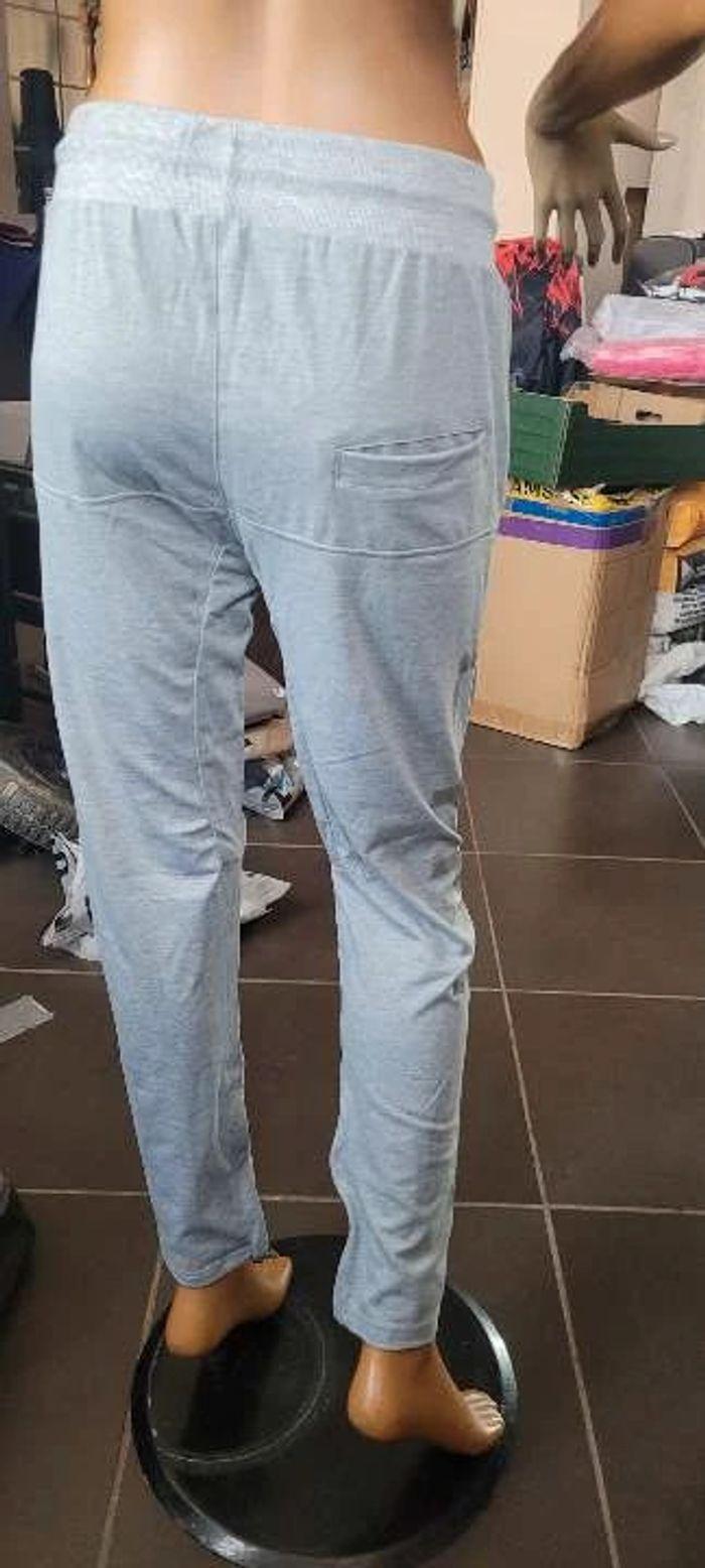 pantalon survetement taille XS - photo numéro 2