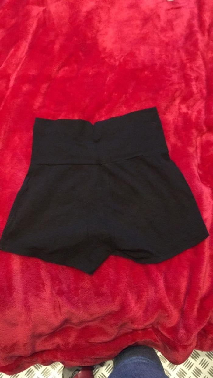 Short de sport noir « Domyos » taille 34 - photo numéro 3