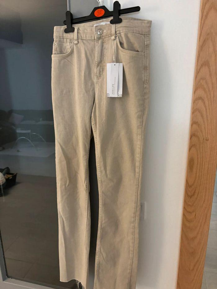 Pantalon neuf stradivarius beige - photo numéro 1