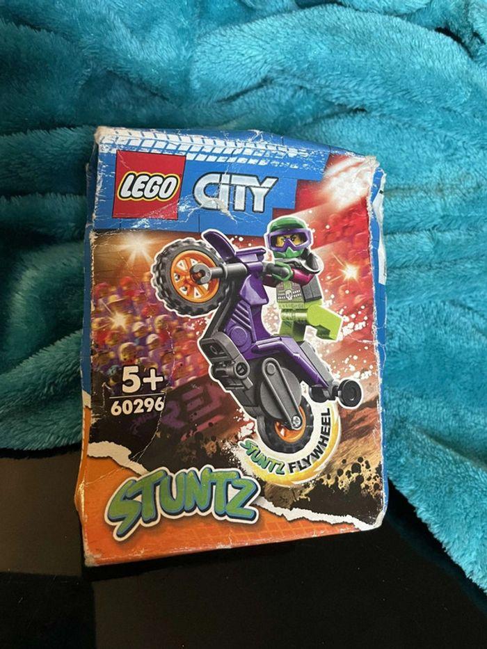 Lego Moto Cross Stuntz 60296 - photo numéro 2