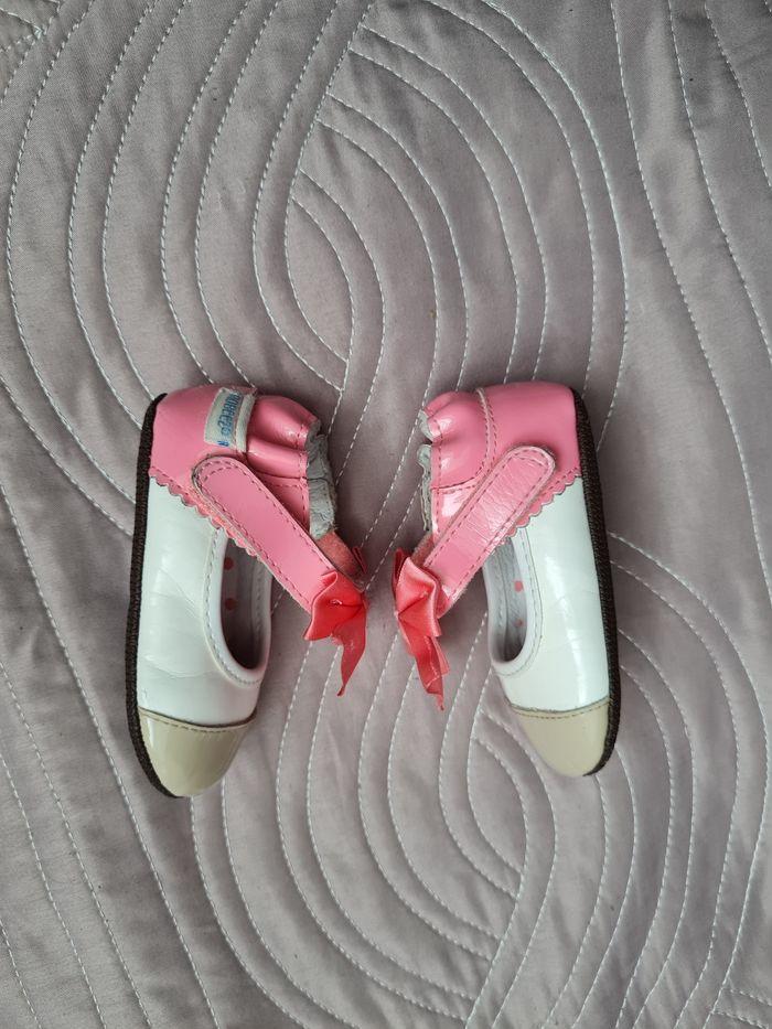 Chaussures bébé fille T17-18 très bon état - photo numéro 3