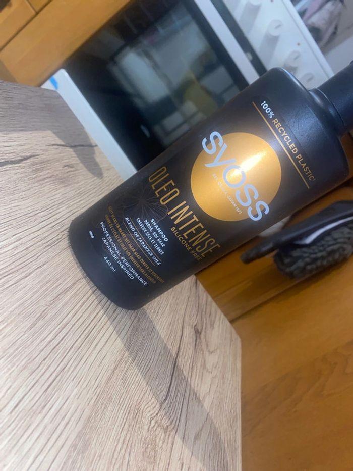 shampoing « Syoss Oleo Intense » - photo numéro 1