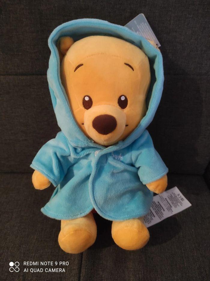 Peluche Winnie l'ourson Disney - photo numéro 1