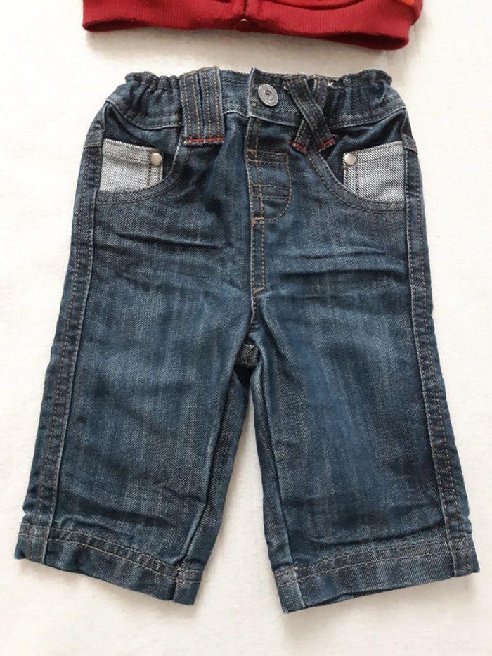 Tenue gilet zippé à capuche et pantalon jean 3 mois - photo numéro 5