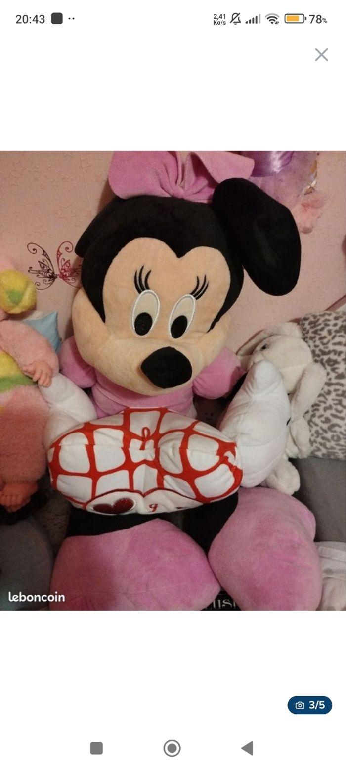 Grosse peluche Minnie - photo numéro 2